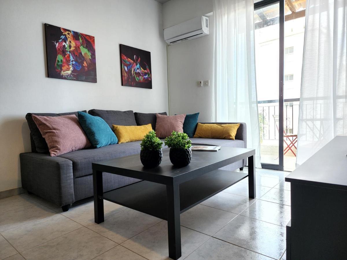 Kay'S City & Seaview One Bedroom Apartment Ларнака Экстерьер фото