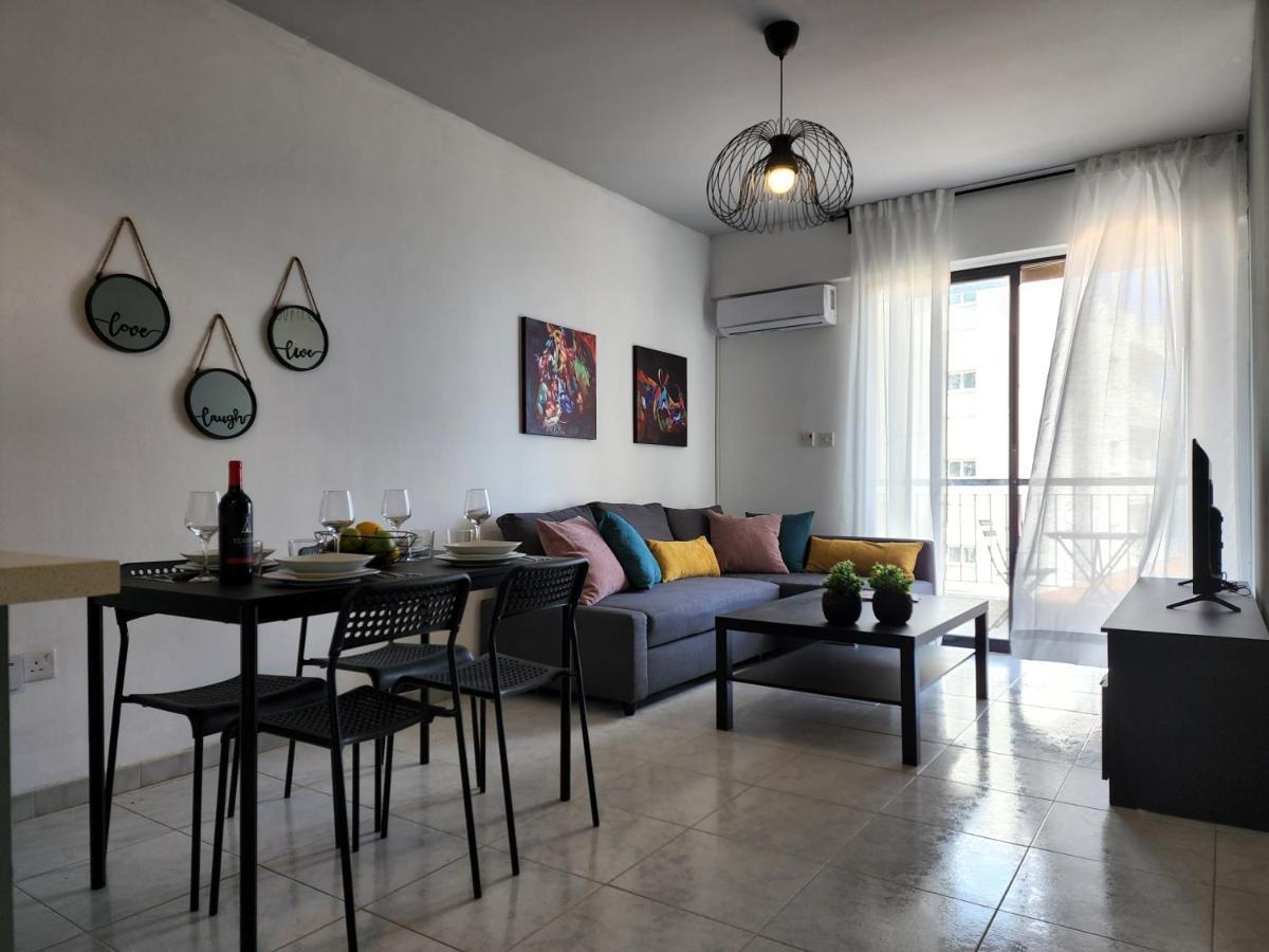 Kay'S City & Seaview One Bedroom Apartment Ларнака Экстерьер фото